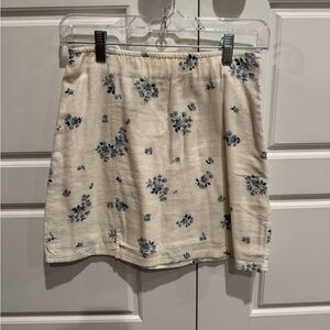 American Eagle White and Blue Floral Mini Skirt